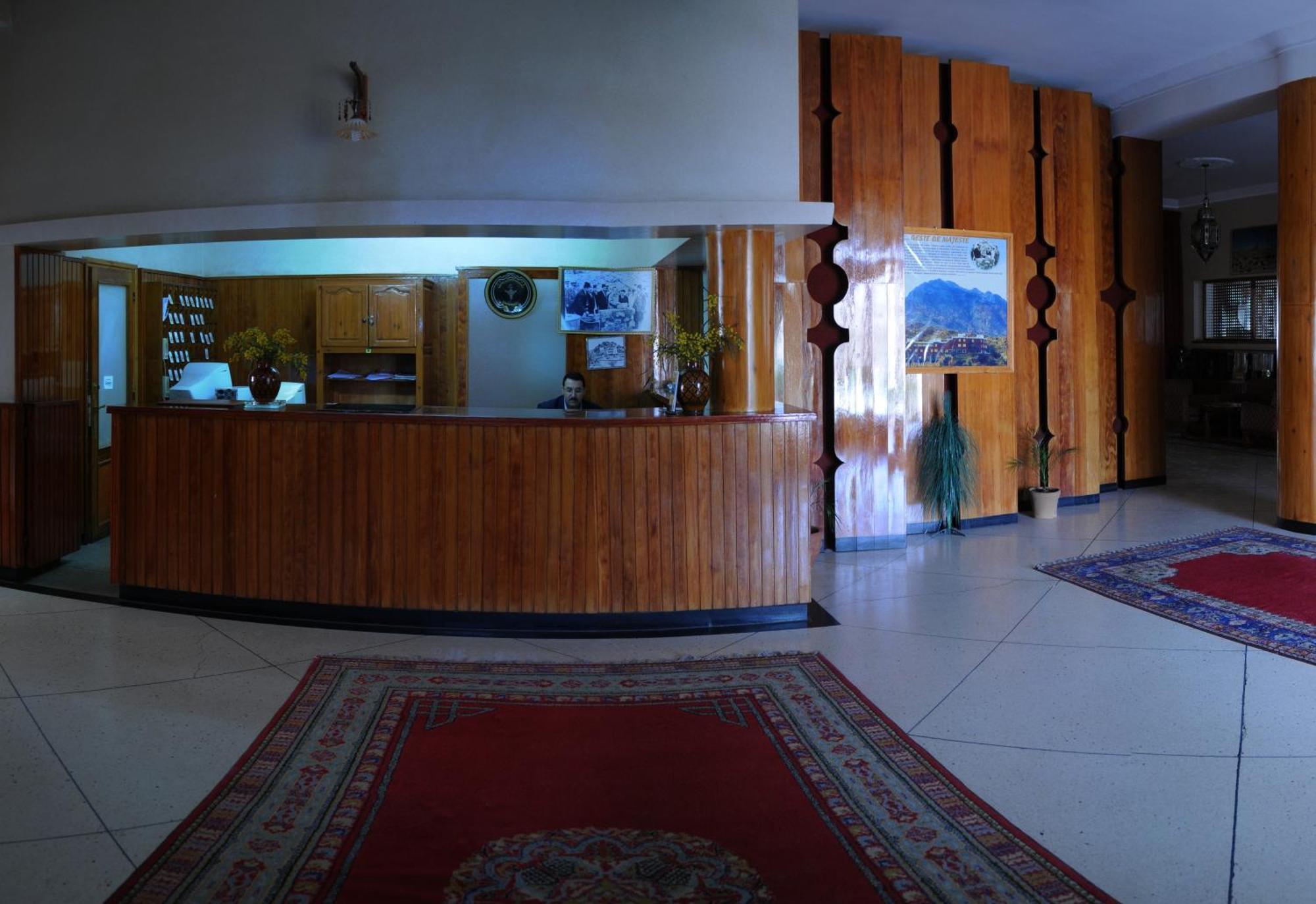Hotel Les Amandiers 泰夫劳特 外观 照片